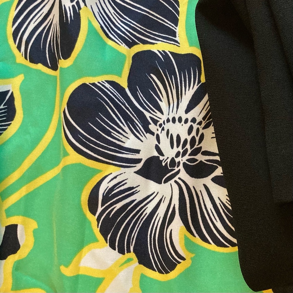 Crown & Ivy Long Sleeve Midi Shift Dress w/Vibrant Green and Navy Floral Print - Picture 2 of 6